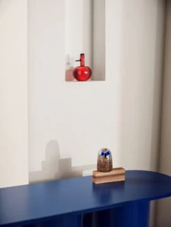 Iittala Apple Bottle, Cranberry 13 Iittala Apple Bottle, Cranberry -Iittala Iittala 2022 Oiva Toikka Birds by Toikka Owlet 01